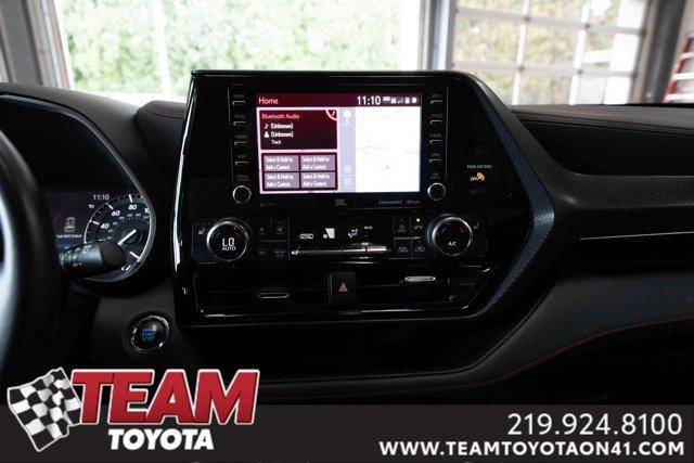 used 2022 Toyota Highlander car, priced at $38,300