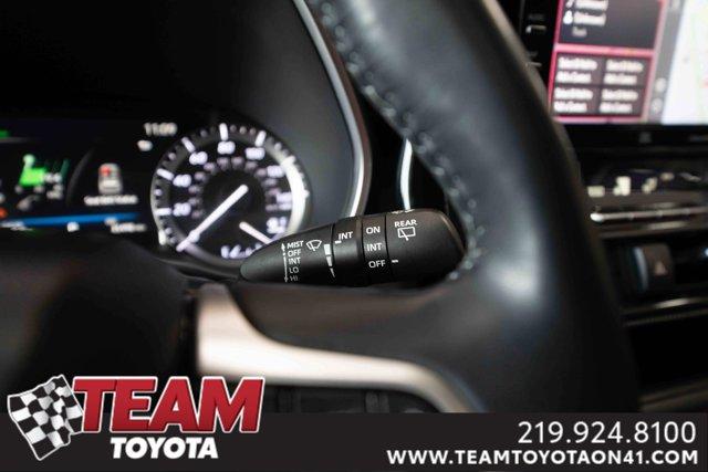 used 2022 Toyota Highlander car, priced at $38,300