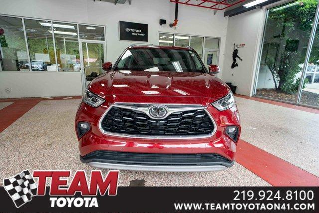 used 2020 Toyota Highlander car, priced at $37,000