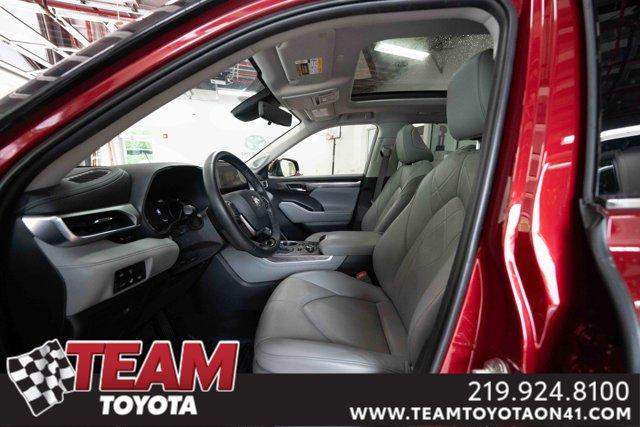 used 2020 Toyota Highlander car, priced at $37,000