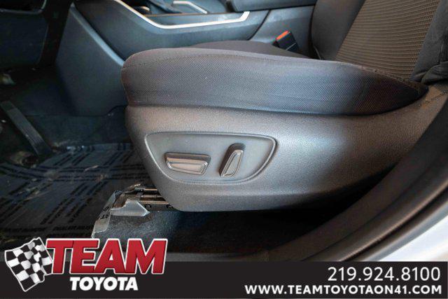used 2021 Toyota Highlander Hybrid car, priced at $29,900