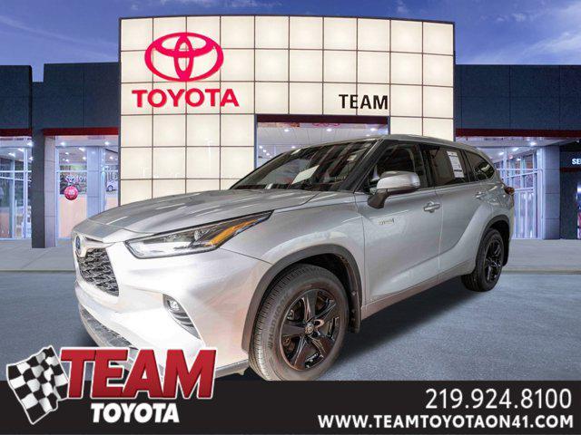 used 2021 Toyota Highlander Hybrid car, priced at $29,900
