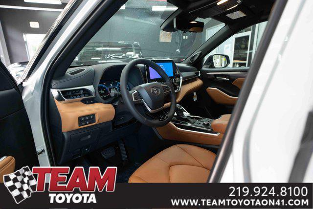 new 2025 Toyota Highlander car, priced at $54,400
