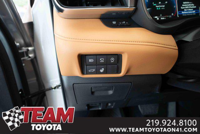 new 2025 Toyota Highlander car, priced at $54,400