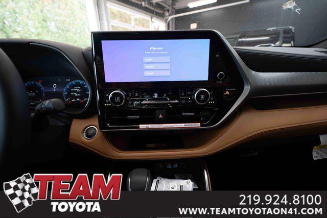 new 2025 Toyota Highlander car, priced at $54,400