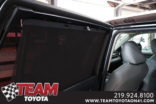 used 2022 Toyota Highlander Hybrid car, priced at $39,300