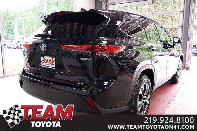 used 2022 Toyota Highlander Hybrid car, priced at $39,300