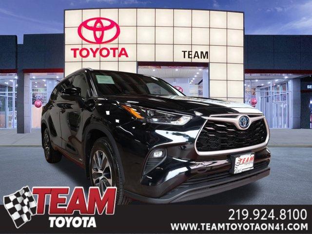 used 2022 Toyota Highlander Hybrid car, priced at $39,900