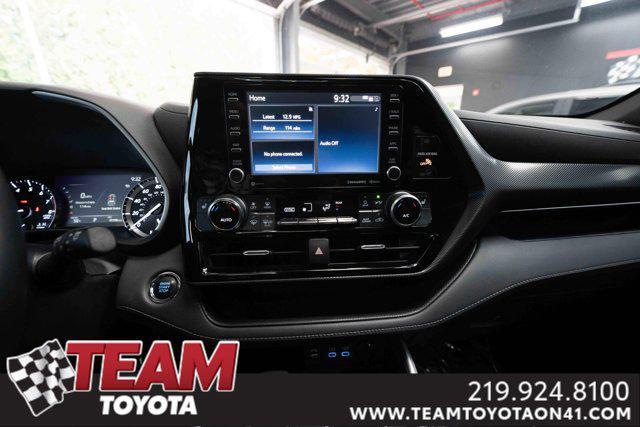 used 2022 Toyota Highlander car, priced at $35,000