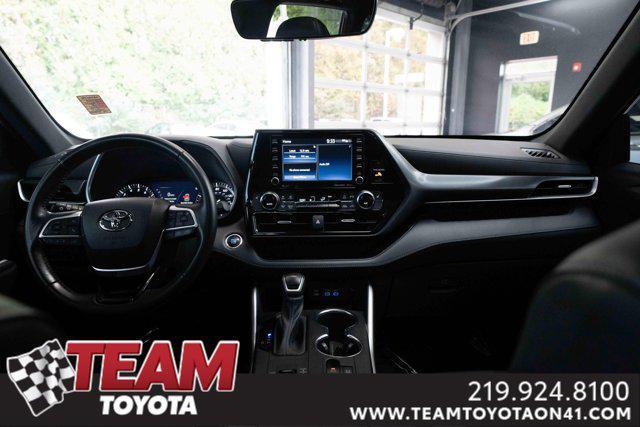 used 2022 Toyota Highlander car, priced at $35,000