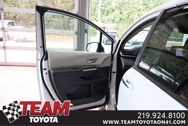 used 2023 Toyota Sienna car, priced at $44,400