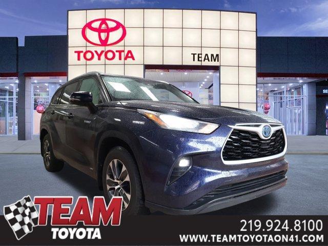 used 2020 Toyota Highlander Hybrid car, priced at $35,500