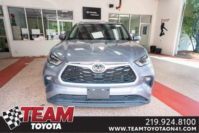 used 2021 Toyota Highlander car, priced at $36,500