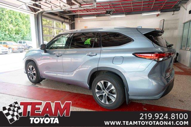 used 2021 Toyota Highlander car, priced at $36,500