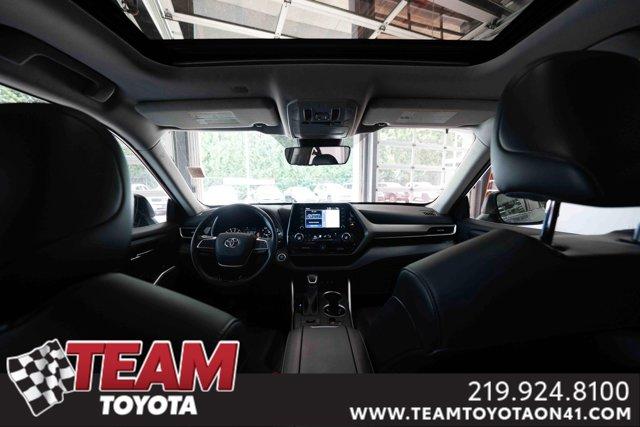 used 2021 Toyota Highlander car, priced at $36,000