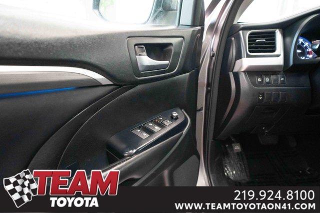 used 2018 Toyota Highlander car, priced at $27,700