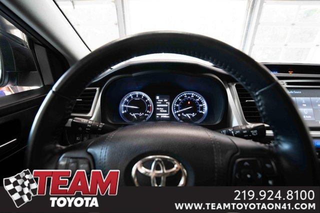 used 2018 Toyota Highlander car, priced at $27,700