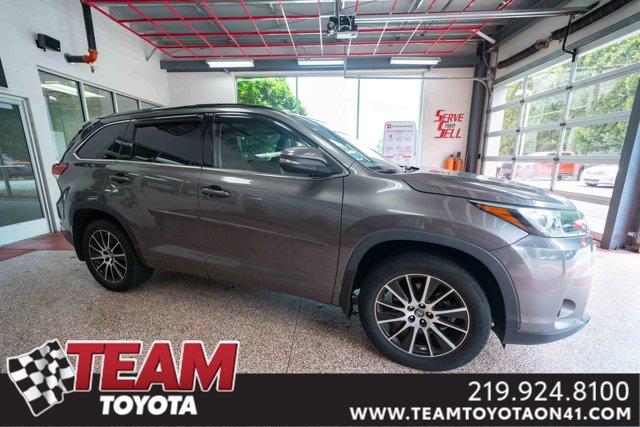 used 2018 Toyota Highlander car, priced at $27,700