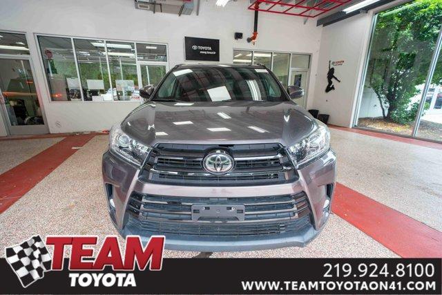 used 2018 Toyota Highlander car, priced at $27,700