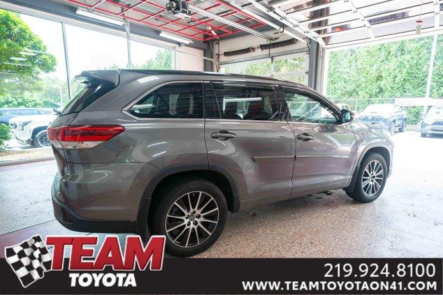 used 2018 Toyota Highlander car, priced at $27,700