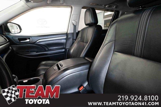 used 2018 Toyota Highlander car, priced at $27,700