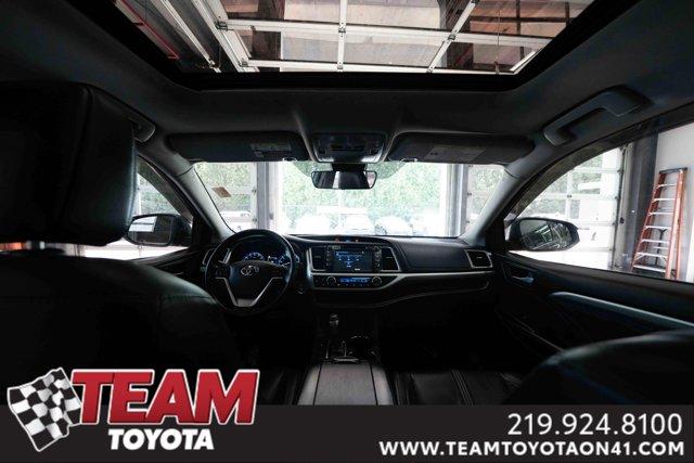 used 2018 Toyota Highlander car, priced at $27,700