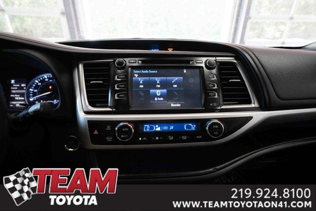used 2018 Toyota Highlander car, priced at $27,700