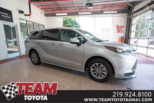 used 2024 Toyota Sienna car, priced at $39,900