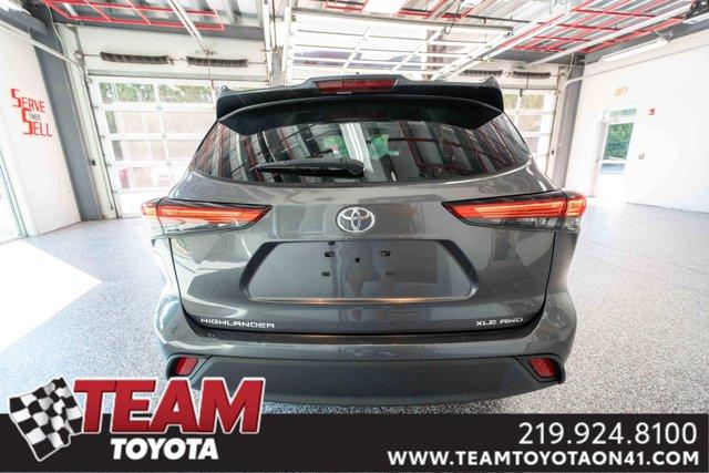 used 2022 Toyota Highlander car, priced at $37,500