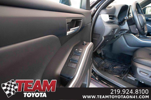 used 2022 Toyota Highlander car, priced at $37,300