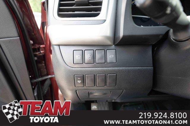 used 2019 Toyota Highlander car, priced at $24,400