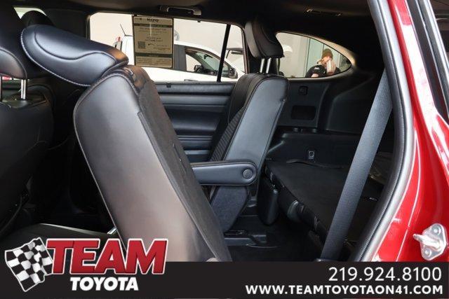 used 2021 Toyota Highlander car, priced at $34,300