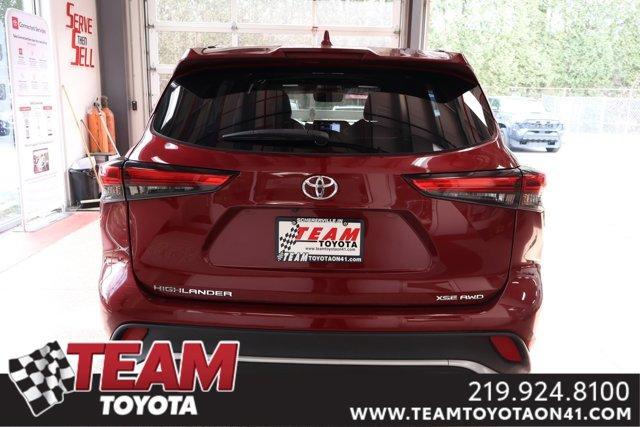 used 2021 Toyota Highlander car, priced at $34,300