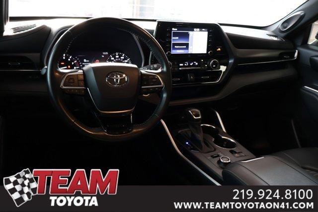 used 2021 Toyota Highlander car, priced at $34,300