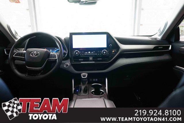 used 2023 Toyota Highlander Hybrid car, priced at $42,000