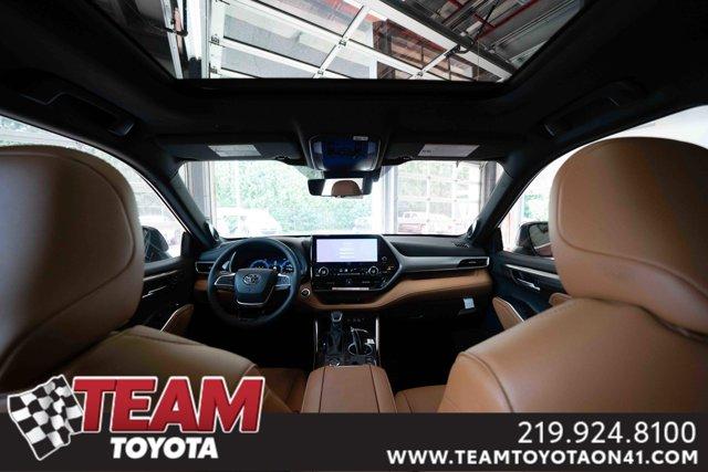 new 2025 Toyota Highlander car, priced at $55,500