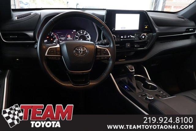 used 2023 Toyota Highlander car, priced at $39,900