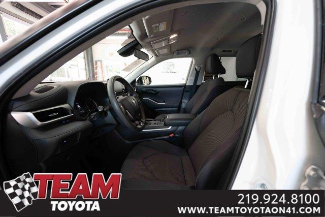 used 2021 Toyota Highlander car, priced at $28,200