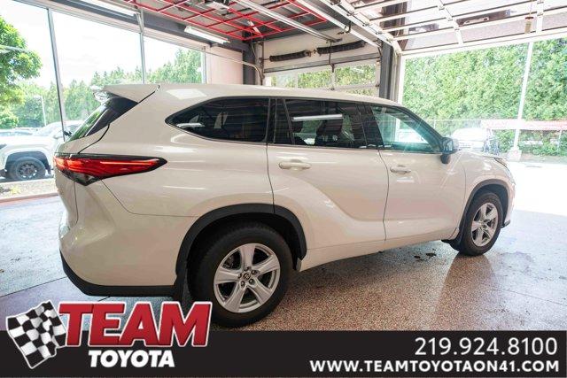 used 2021 Toyota Highlander car, priced at $28,200