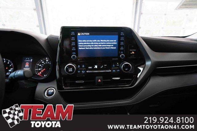 used 2021 Toyota Highlander car, priced at $28,200