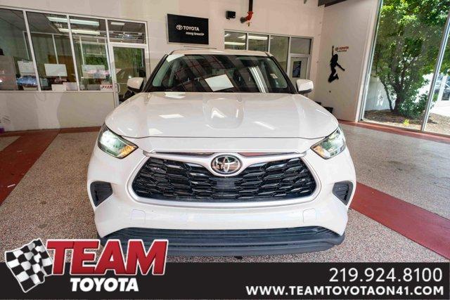 used 2021 Toyota Highlander car, priced at $28,200
