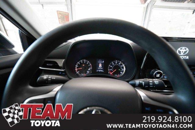 used 2021 Toyota Highlander car, priced at $28,200