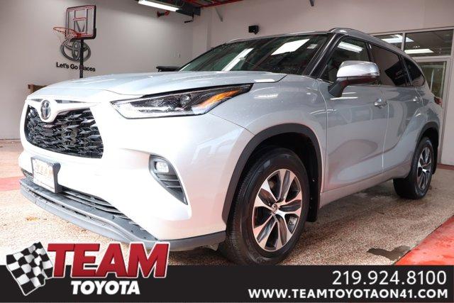 used 2021 Toyota Highlander car, priced at $34,200