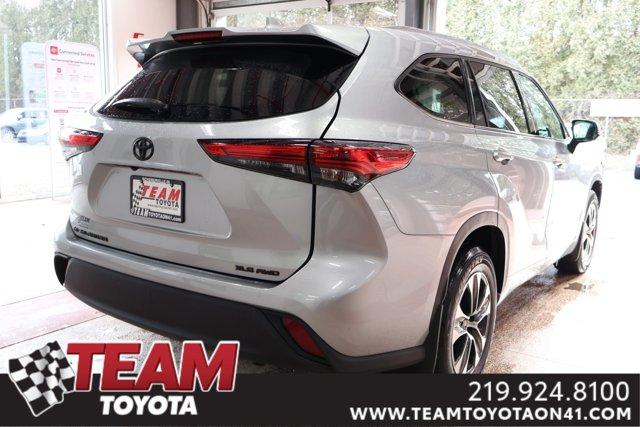 used 2021 Toyota Highlander car, priced at $34,200