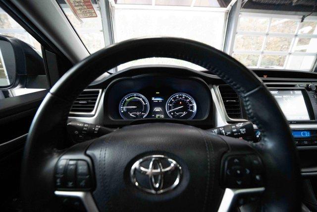 used 2017 Toyota Highlander Hybrid car, priced at $23,200