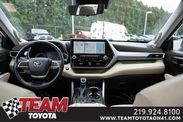used 2022 Toyota Highlander car, priced at $37,300