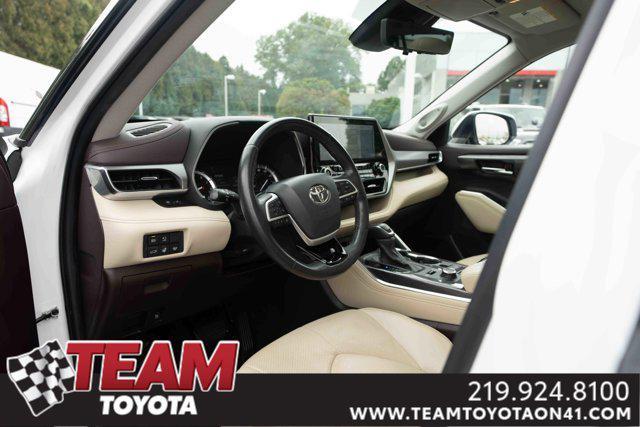 used 2022 Toyota Highlander car, priced at $37,300