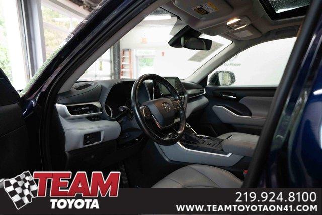 used 2021 Toyota Highlander car, priced at $32,500