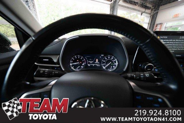 used 2021 Toyota Highlander car, priced at $32,500