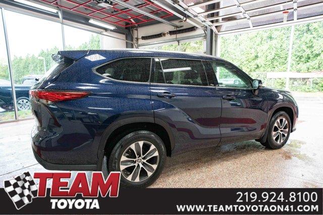 used 2021 Toyota Highlander car, priced at $32,500